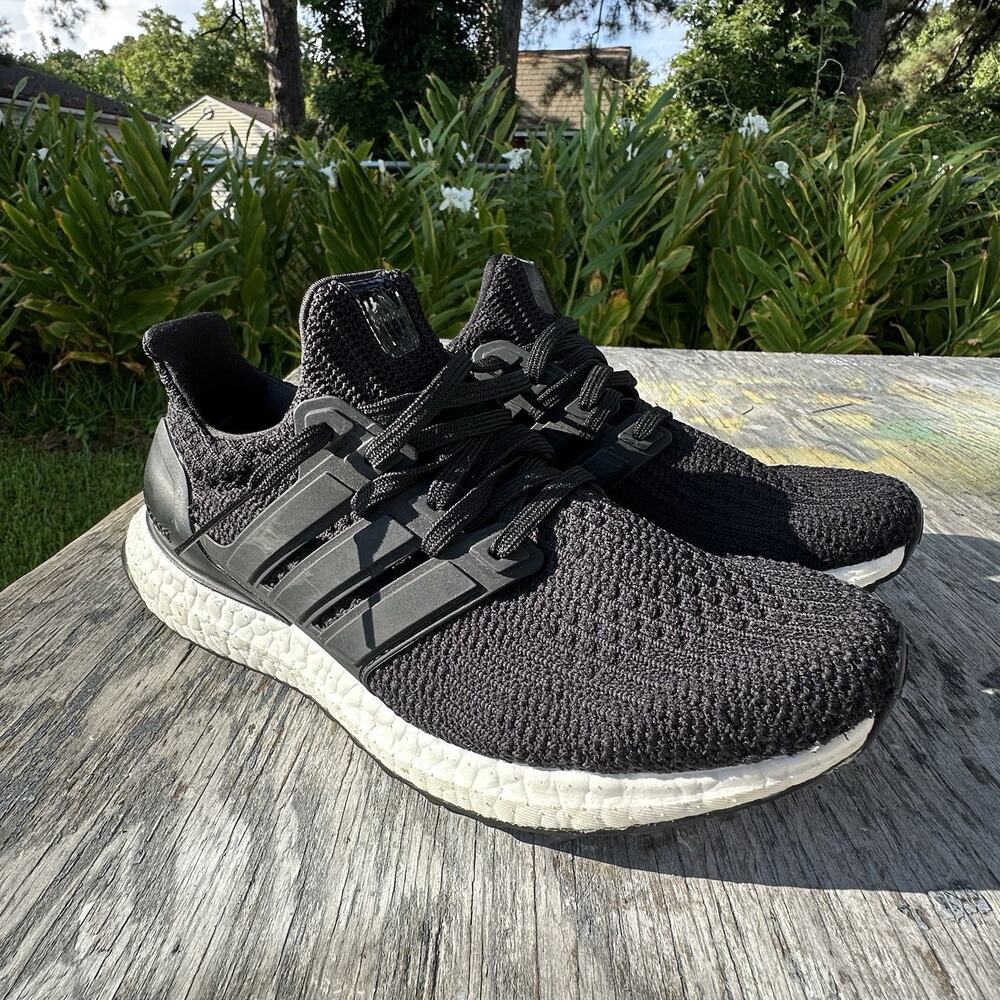 RARE Ultraboost Adidas 4.0 DNA Black Shoes Size Men’s 7.5 999